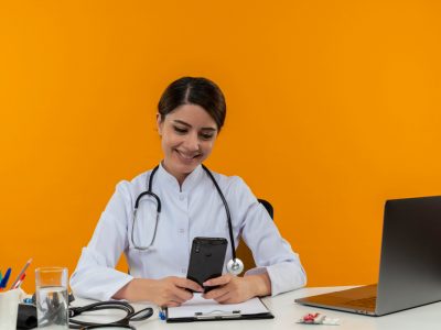Physician using Medi-EHR EPCS system to securely send electronic prescriptions