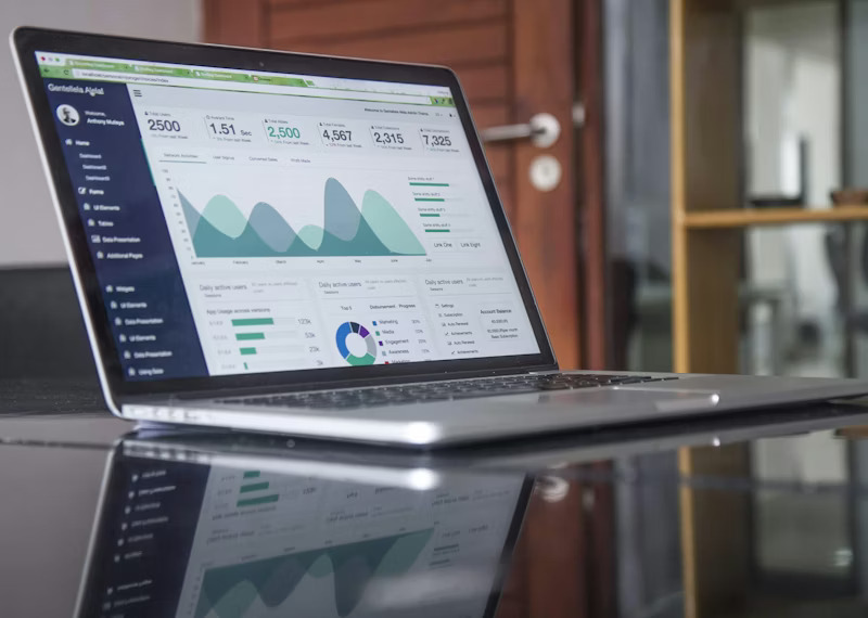 AI revenue cycle management dashboard analyzing healthcare billing performance